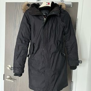 aritzia avoriaz parka TNA - XXS - black